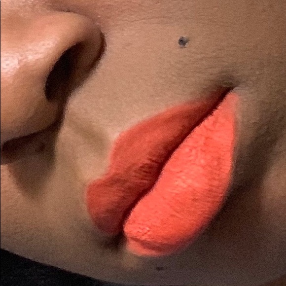 💄CHARM MATTE LIQUID LIPSTICK 💋 - Picture 4 of 7